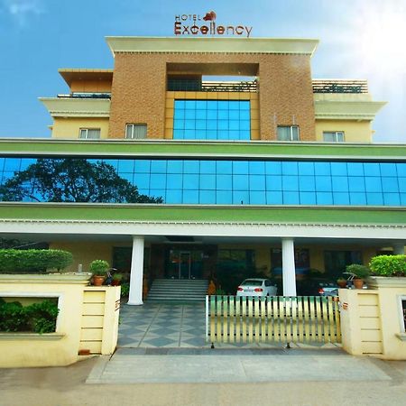 Hotel Excellency Бхубанешвар Екстериор снимка